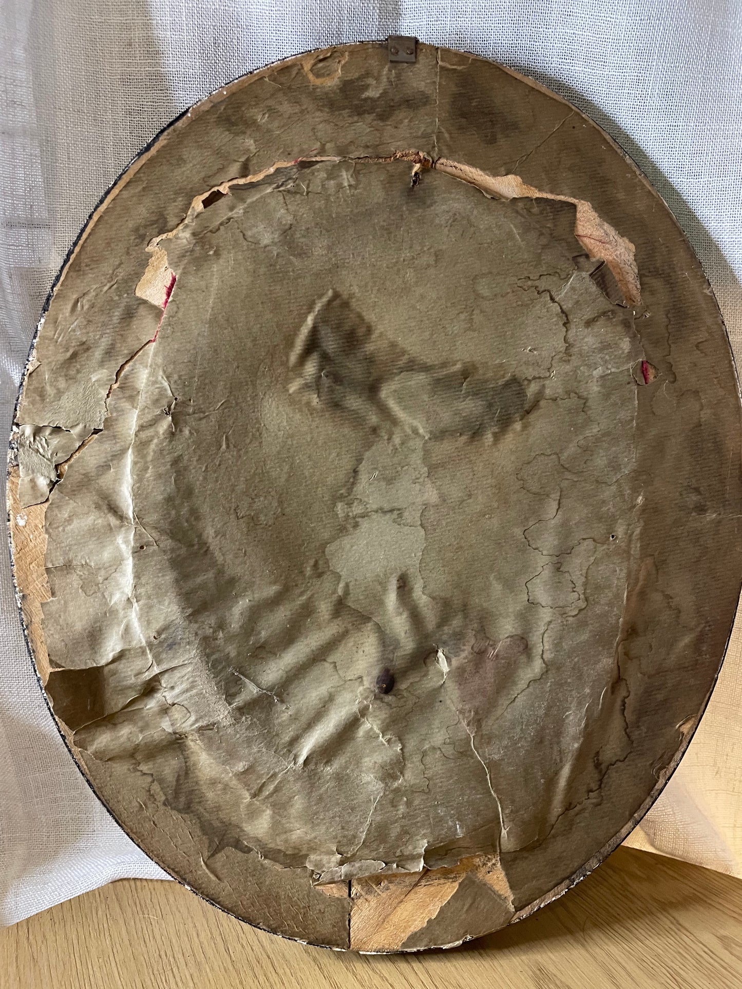 Antiker Rahmen oval, stark gewölbtes Glas, Holz Stuck vergoldet Kruzifix