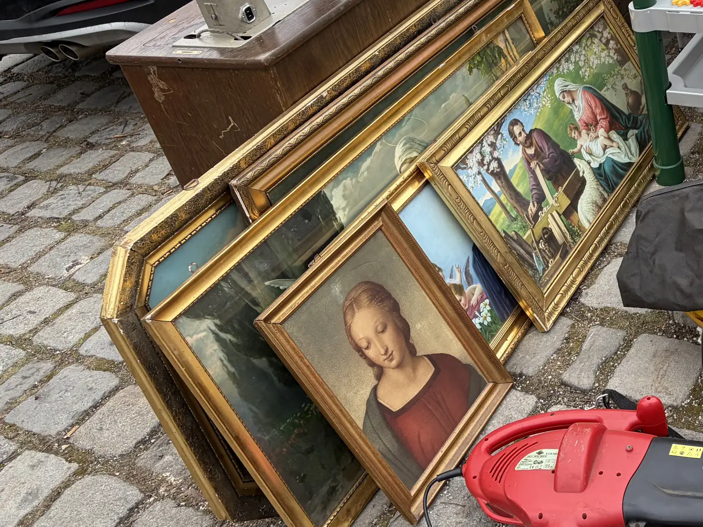 Ausgewählte Bilder und Fundstücke aus einer Haushaltsauflösung